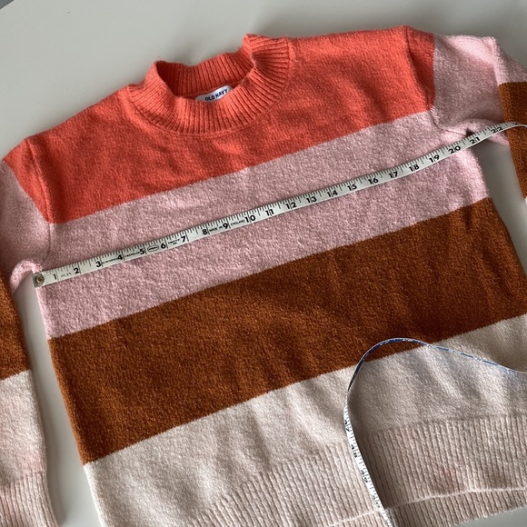 Color Block Sweater, Size M - Picture 6 of 7